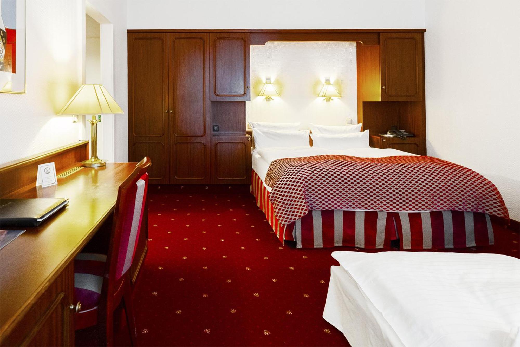 Bernstein Hotel Villa Kastania Berlin Room photo